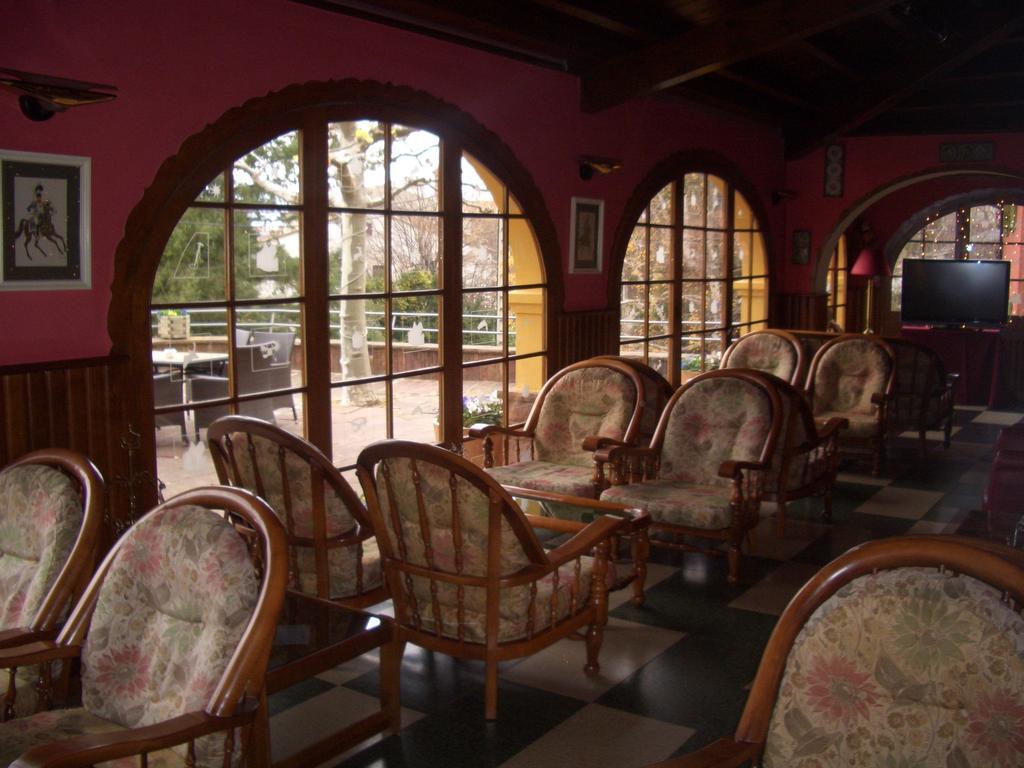 Hostal De La Gloria Віладрау Екстер'єр фото