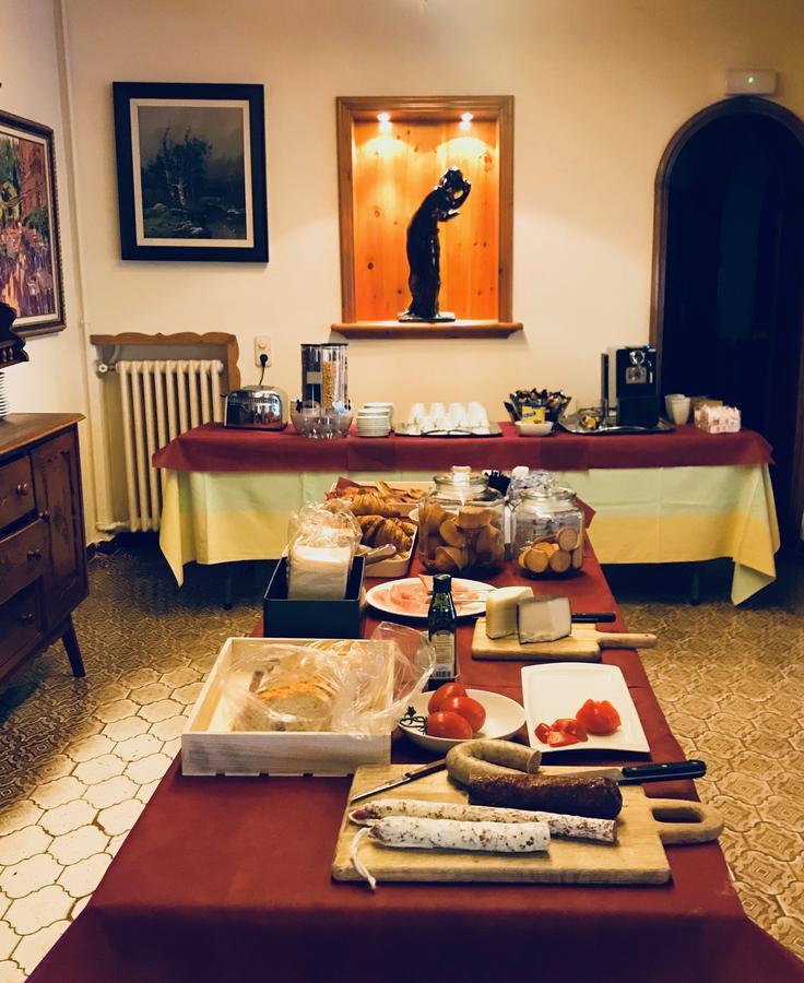 Hostal De La Gloria Віладрау Екстер'єр фото