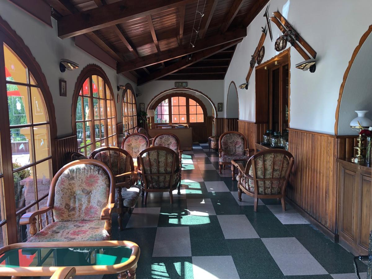 Hostal De La Gloria Віладрау Екстер'єр фото