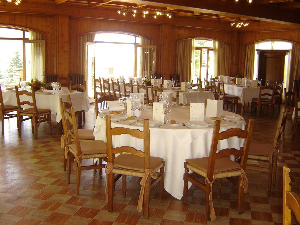 Hostal De La Gloria Віладрау Екстер'єр фото
